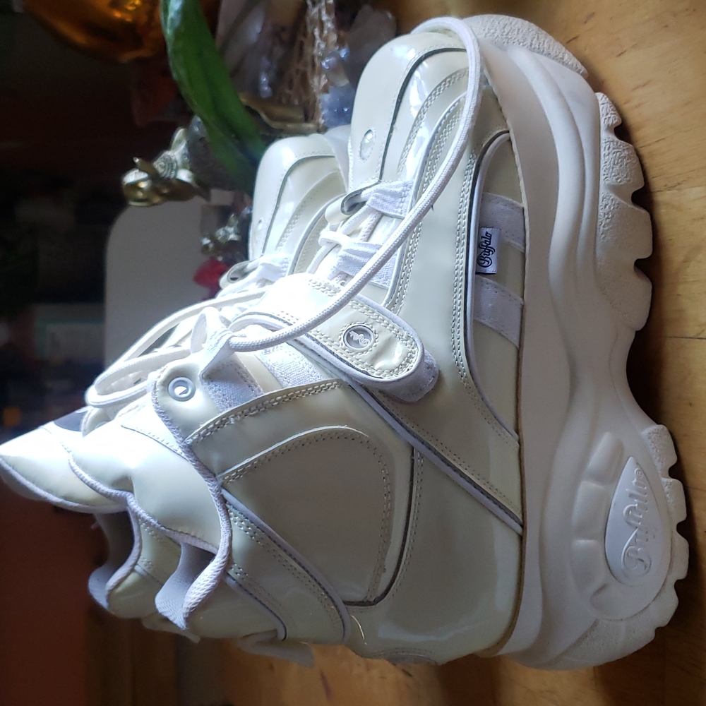 Platform Sneakers- Buffalo London Classic High Blanc Size EU41/ US10